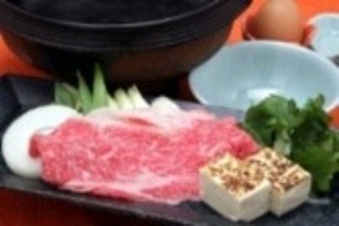 近江牛会席7000円用すきやき.JPG